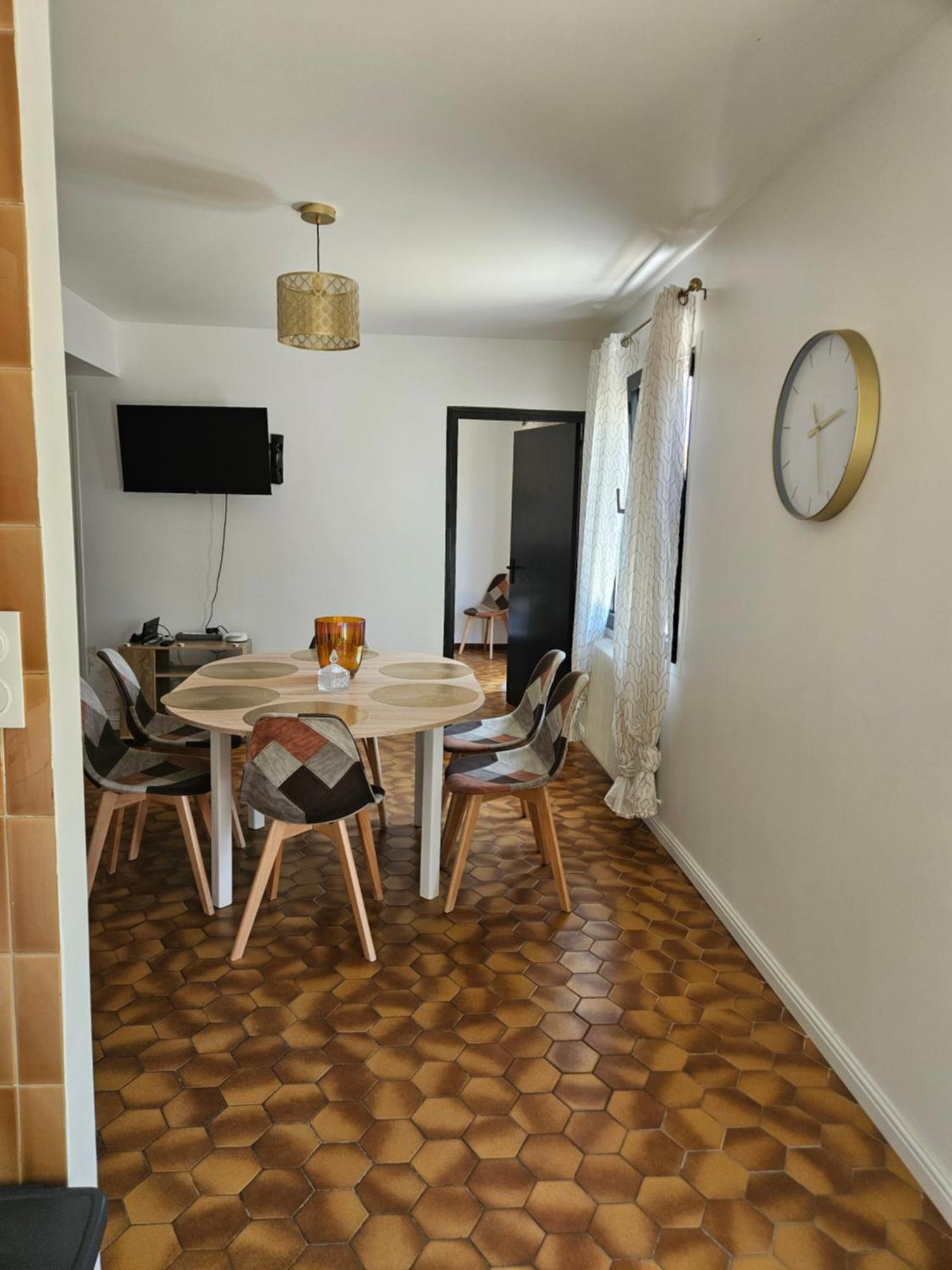 Appartement F3 Meuble Et Equipe Saint-Cyprien  Exterior foto